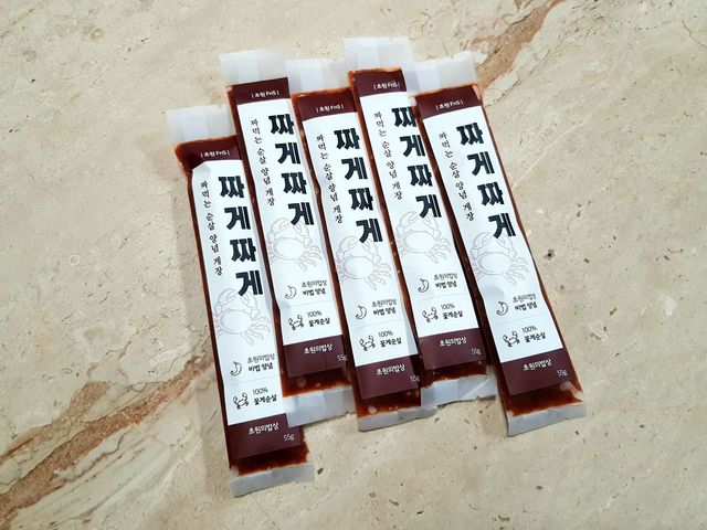 순살 양념게장 스틱 짜게짜게 리뷰 사진