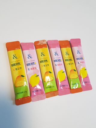 비타앤C 레몬맛, 망고맛 — 5점을 준 리뷰어가 2021년 5월 올린 사용 사진