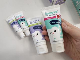 닥터데디스 안심저불소 키즈치약 (라즈베리, 청포도향 중 택 1) 60g +  여행용 미니 치약 15g — 5점을 준 리뷰어가 2022년 8월 올린 사용 사진