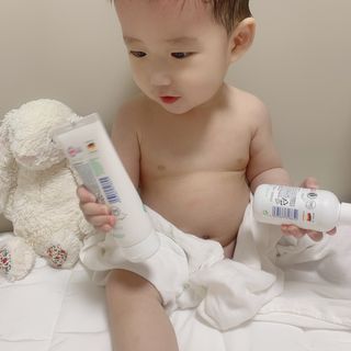 mom e 맘이 내추럴 베이비 케어 크림+바디오일 — 3.5점을 준 리뷰어가 2021년 1월 올린 사용 사진