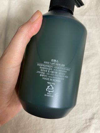 르핸스 퍼포밍 5 샴푸 비반트 포렛/베티버 포그 — 4.5점을 준 리뷰어가 2022년 12월 올린 사용 사진