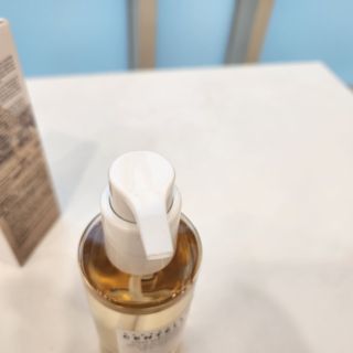 스킨1004 [SKIN1004] 마다가스카르 센텔라 라이트 클렌징 오일 200ml — 5점을 준 리뷰어가 2024년 7월 올린 사용 사진