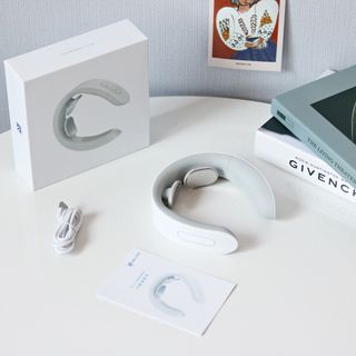 멜리언스 목 마사지기 — 5점을 준 리뷰어가 2022년 2월 올린 사용 사진