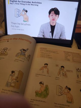 웅진컴퍼스 EEA 일상영어회화 EEA 낭독편 — 5점을 준 리뷰어가 2023년 2월 올린 사용 사진