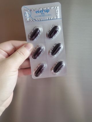 [몸엔용] 에버업 멀티비타민&미네랄, 눈건강 루테인 혈행건강 오메가3, 면역 프로바이오틱스 3종 택1 — 5점을 준 리뷰어가 2022년 4월 올린 사용 사진