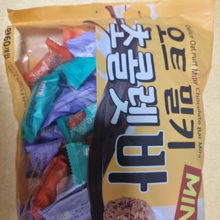 델리스 오트 밀키 초콜릿 바 — 5점을 준 리뷰어가 2022년 3월 올린 사용 사진