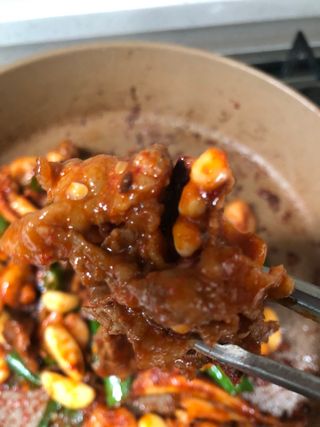 화끈한녀석들 새오똥400g 새우,오징어,똥집 볶음요리 소스,밀떡, 참기름 포함 — 5점을 준 리뷰어가 2022년 12월 올린 사용 사진