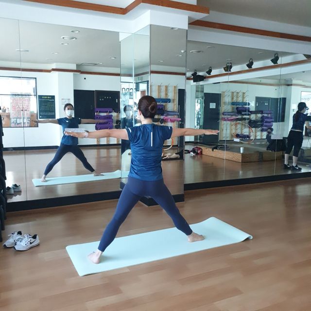 마이웨잇 TPE 요가매트 추천 8mm 심으뜸 운동매트 홈트 리뷰 사진