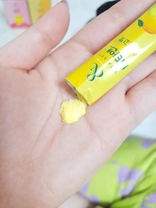 비타앤C 레몬맛, 망고맛 — 5점을 준 리뷰어가 2021년 4월 올린 사용 사진