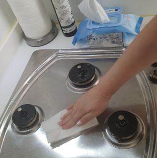 햅스 세균없는 주방 대형 2팩, HAPS sanitizer wipe — 5점을 준 리뷰어가 2022년 1월 올린 사용 사진