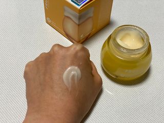 [후르디아] 미백 기능성 감귤 브라이트닝 크림 — 5점을 준 리뷰어가 2021년 4월 올린 사용 사진