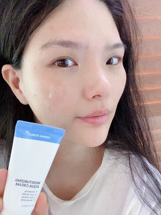 더마포레스트 모이스처라이징 아쿠아크림 / 수분크림 히알루론산 펩타이드 보습 미백 주름개선 — 4.5점을 준 리뷰어가 2021년 7월 올린 사용 사진