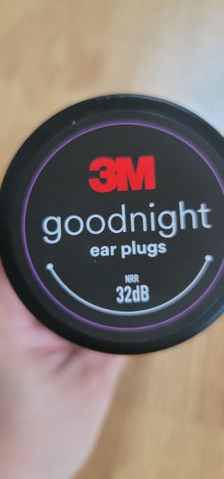 3M 소음방지 수면 귀마개 굿나잇 이어플러그 오렌지/퍼플 50쌍 — 5점을 준 리뷰어가 2023년 7월 올린 사용 사진