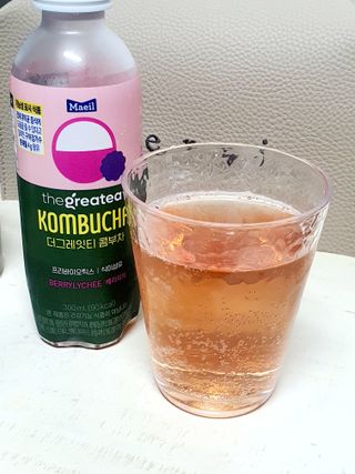 더그레잇티 콤부차 300ml *12개입 (오리지널 6개+베리리치 6개) — 5점을 준 리뷰어가 2022년 7월 올린 사용 사진