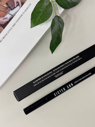 씨스터앤 퍼펙트 엣지 브러쉬 펜 라이너 2종 택 1 — 5점을 준 리뷰어가 2021년 12월 올린 사용 사진