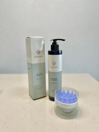 유메이 웰니스 샴푸 + 유메이 스칼프 브러쉬 — 4점을 준 리뷰어가 2021년 12월 올린 사용 사진