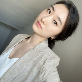 [골드앤디어] 14K 사각 네모 원터치 귀걸이_3color — 5점을 준 리뷰어가 2021년 5월 올린 사용 사진