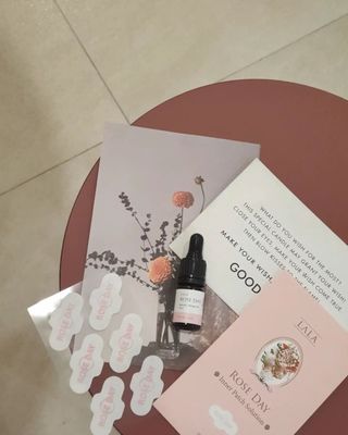 라라로즈데이 시즌2 천연 아로마오일 Y존 케어 속옷향수 이너퍼퓸 5ml  여성의 자존감을 UP시키자 — 5점을 준 리뷰어가 2021년 8월 올린 사용 사진