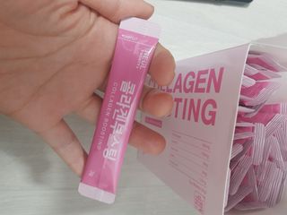 늘20s 콜라겐 부스팅_COLLAGEN BOOSTING — 2.5점을 준 리뷰어가 2023년 2월 올린 사용 사진