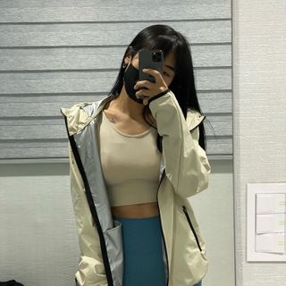 크노텐 후디집업자켓(다이어트땀복) — 5점을 준 리뷰어가 2022년 3월 올린 사용 사진