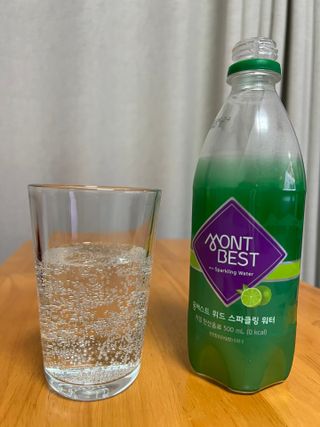 몽베스트 Montbest with Sparkling water Lime20병 — 4점을 준 리뷰어가 2021년 10월 올린 사용 사진
