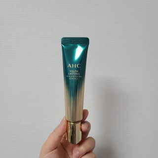 [NEW 탄력유턴 아이크림] AHC 유스 래스팅 리얼 아이크림 포 페이스 — 4.5점을 준 리뷰어가 2021년 3월 올린 사용 사진