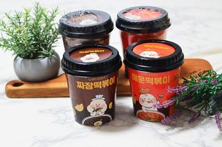 유비쿡 컵떡볶이 매운컵떡볶이2개/ 짜장컵떡볶이 2개  총 4개세트 — 5점을 준 리뷰어가 2021년 5월 올린 사용 사진