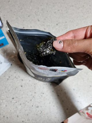 광천우리맛김 우리집밥도둑 맛있는광천김 우리김자반 50g 5봉 — 5점을 준 리뷰어가 2021년 11월 올린 사용 사진