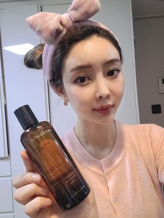 스킨큐어 산다화 비타민c 화이트닝 토너 150ml — 5점을 준 리뷰어가 2021년 12월 올린 사용 사진