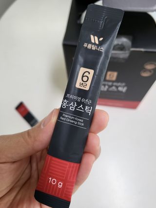 [푸름웰니스] 프리미엄 6년근 홍삼스틱 3mg x 100포 — 5점을 준 리뷰어가 2022년 3월 올린 사용 사진