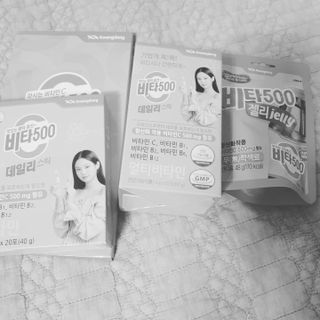 [광동제약] 비타500데일리스틱 50포 & 비타500구미 1개 — 5점을 준 리뷰어가 2021년 12월 올린 사용 사진