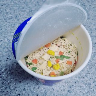 NISSIN 닛신 컵누들  4종 - 씨푸드오리지날, 씨푸드 스파이시, 씨푸드 커리, 씨푸드 XO소스 — 5점을 준 리뷰어가 2022년 11월 올린 사용 사진