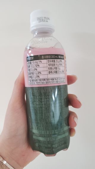 더그레잇티 콤부차 300ml *12개입 (오리지널 6개+베리리치 6개) — 5점을 준 리뷰어가 2022년 7월 올린 사용 사진