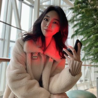 LEDi:Y(레이디) 에임텍 LED 뷰티디바이스 Ledi-y 레이디 — 5점을 준 리뷰어가 2023년 2월 올린 사용 사진