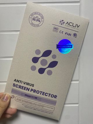 아클리브 Eco 항균 항바이러스 액정 보호필름(iPhone) — 3점을 준 리뷰어가 2022년 7월 올린 사용 사진