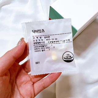 [닥터잇츠] 개인맞춤형 건강기능식품_2종 중 택 1 — 5점을 준 리뷰어가 2024년 1월 올린 사용 사진