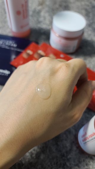 아이앤립 / EYENLIP 아이앤립 연어오일 리바이탈라이징 토너+앰플+크림 3종 세트 — 5점을 준 리뷰어가 2021년 6월 올린 사용 사진