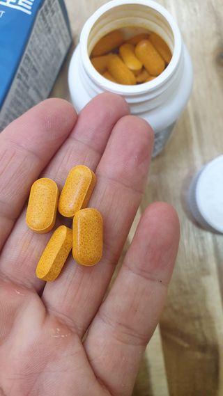에이치알팜 조인트-서포트 보스웰리아 MSM 650mg x 120정 — 5점을 준 리뷰어가 2021년 6월 올린 사용 사진
