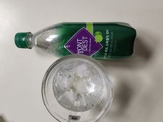 몽베스트 Montbest with Sparkling water Lime20병 — 5점을 준 리뷰어가 2022년 11월 올린 사용 사진