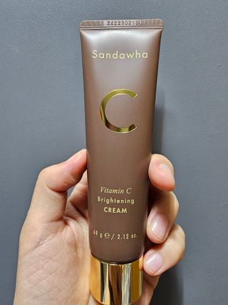 산다화 비타민C 화이트닝 크림 — 5점을 준 리뷰어가 2023년 10월 올린 사용 사진