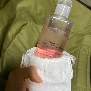[바디셀런스] 속보습+사용감+향 모두 잡은 / 세라드린 속보습 핑크토너 300ml — 4.5점을 준 리뷰어가 2022년 2월 올린 사용 사진