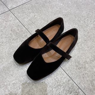 로서울 Rowie mary jane shoes Velvet, Ecoclean — 4.5점을 준 리뷰어가 2021년 9월 올린 사용 사진