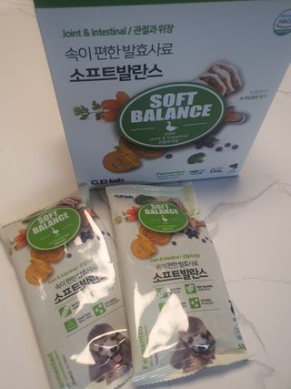 씨디랩 속이 편한 강아지 사료 소프트발란스 기호성 좋은 발효사료 피부와 위장 관절과 위장 — 5점을 준 리뷰어가 2021년 3월 올린 사용 사진