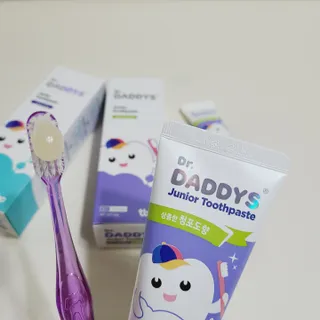 닥터데디스 안심불소 튼튼치약(청포도, 민트 중 택 1) 60g + 여행용 미니 치약 15g — 5점을 준 리뷰어가 2022년 9월 올린 사용 사진
