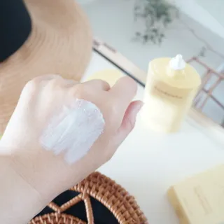 스킨큐어 산다화 유기농 레몬썬크림 — 5점을 준 리뷰어가 2022년 4월 올린 사용 사진