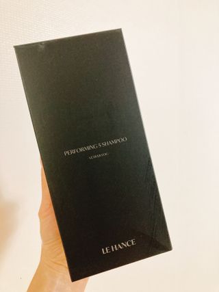 르핸스 퍼포밍 5 샴푸 비반트 포렛/베티버 포그 — 4점을 준 리뷰어가 2022년 11월 올린 사용 사진