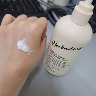 [위켄더스] 끈적임 없이 수분감을 채워주는 핸드& 바디로션 1종 랜덤발송 — 4점을 준 리뷰어가 2022년 5월 올린 사용 사진
