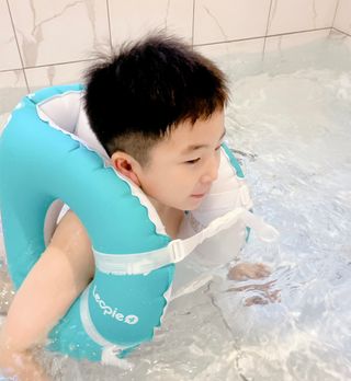 NAROO 레오파이 물놀이 튜브 버클포함 [성인용 or 영유아용] — 5점을 준 리뷰어가 2023년 7월 올린 사용 사진