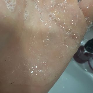 벨먼 내추럴스파 수분광채 스크럽 바디워시 600ml 5종 — 5점을 준 리뷰어가 2022년 5월 올린 사용 사진
