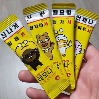 맛있는 비타민 습관 레모나 카카오프렌즈 에디션 — 5점을 준 리뷰어가 2021년 12월 올린 사용 사진